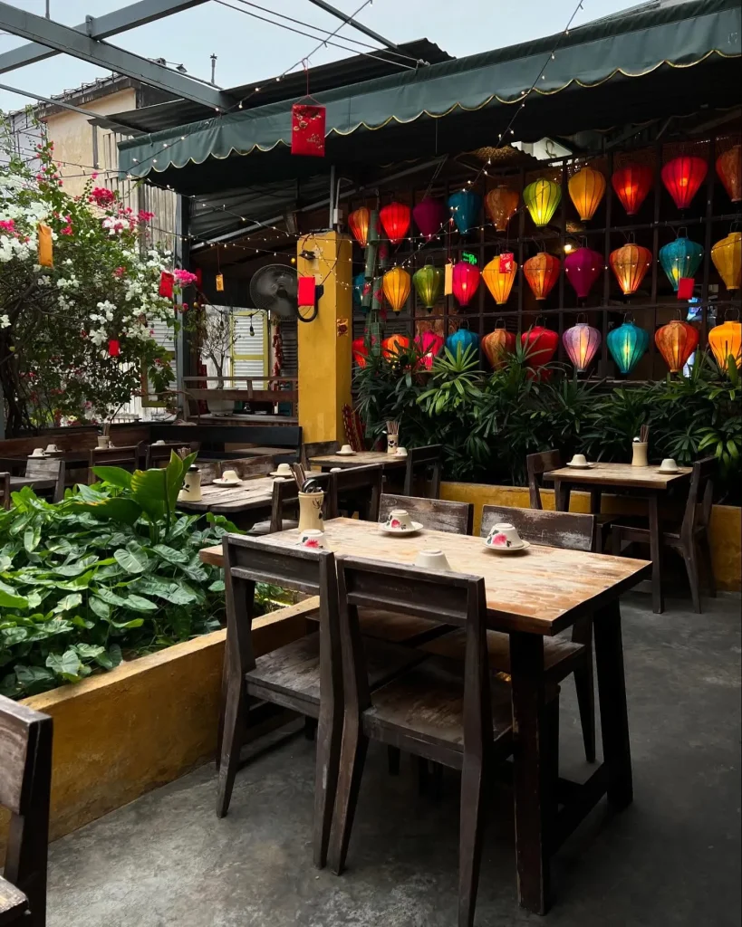 🗺️ How to Find Us: A Step-by-Step Walking Guide to the Secret Garden Rooftop at 158 Pasteur